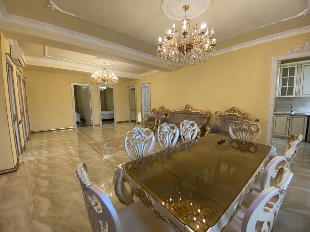 Luxury 5 bedroom property in the centre