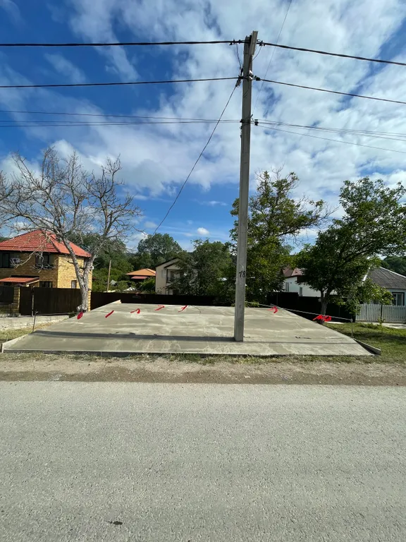 Дом возле Кипарисового озера