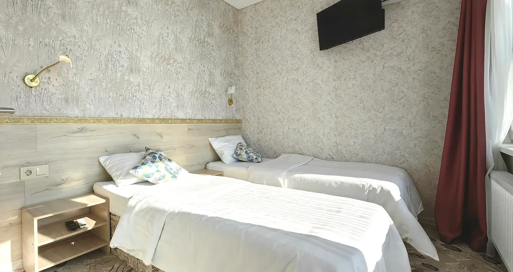 Квартира Квартира Две комнаты с балконами, отопление, кухня, стиралка, беседка, парковка — Судак