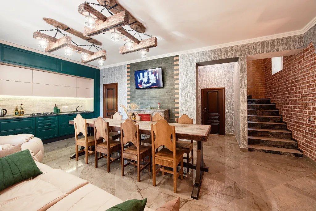 Дом на берегу озера