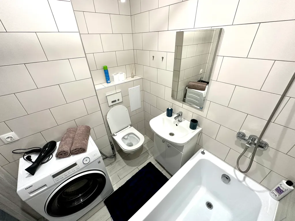 Отличная квартира, в новом доме с прекрасным видом на реку Иртыш