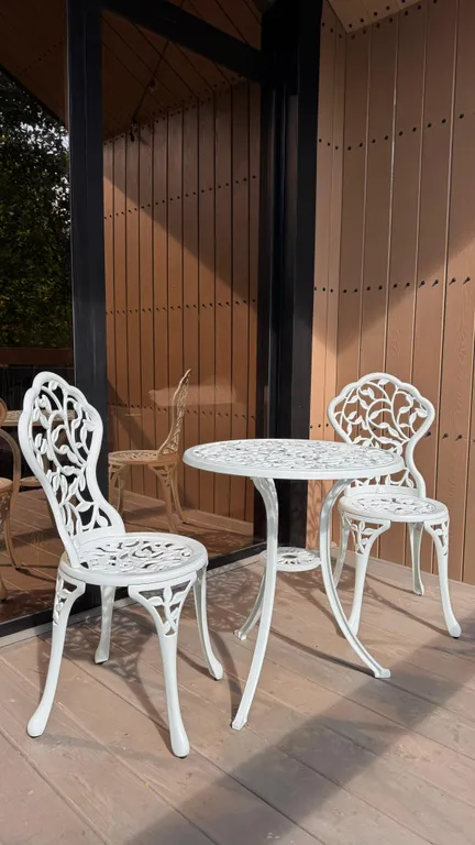 Дом у ручья