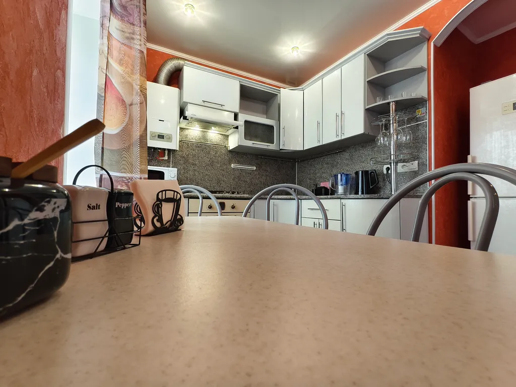 Стильная двухкомнатная квартира в самом центре рядом с рынком