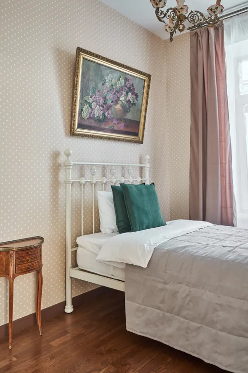 Квартира 3-комнатная квартира в знаменитом доме на Патриарших прудах в центре — Москва