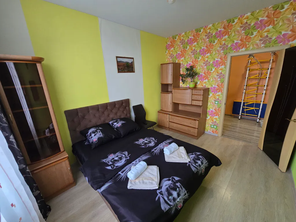 2-х комнатная квартира в Аэропорту с видом на ВПП, залив и г. Анадырь