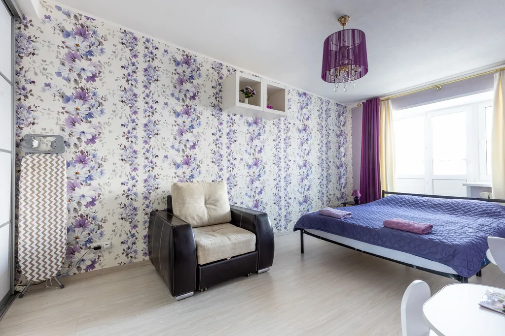 Евродвушка вблизи набережной