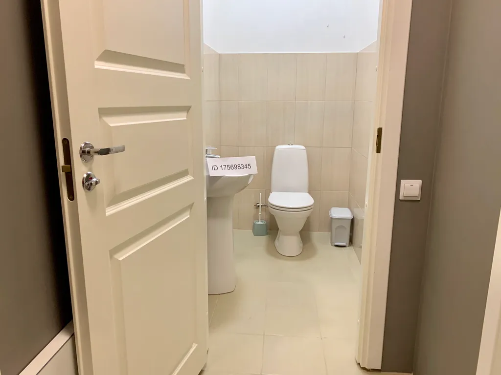 Коттедж на на берегу озера с банями и купелью