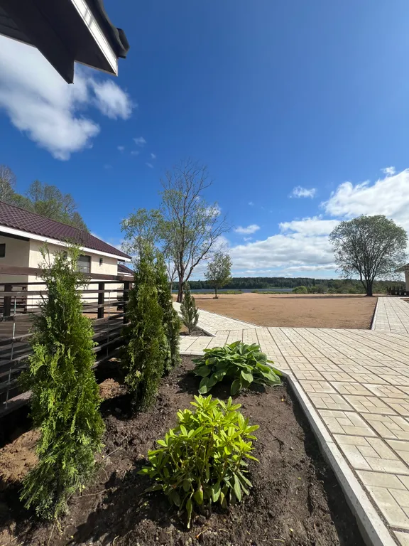 Коттедж Современный и уютным домик на берегу озера — Правдино