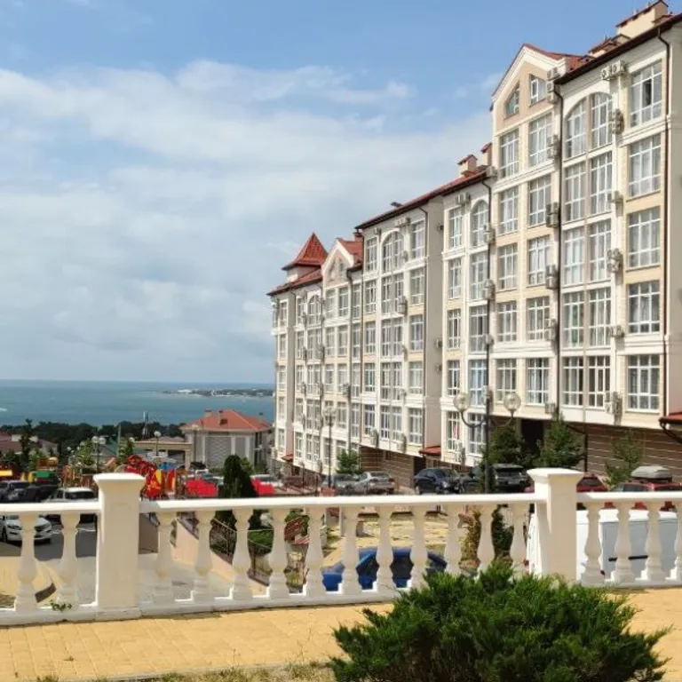 С видом на море