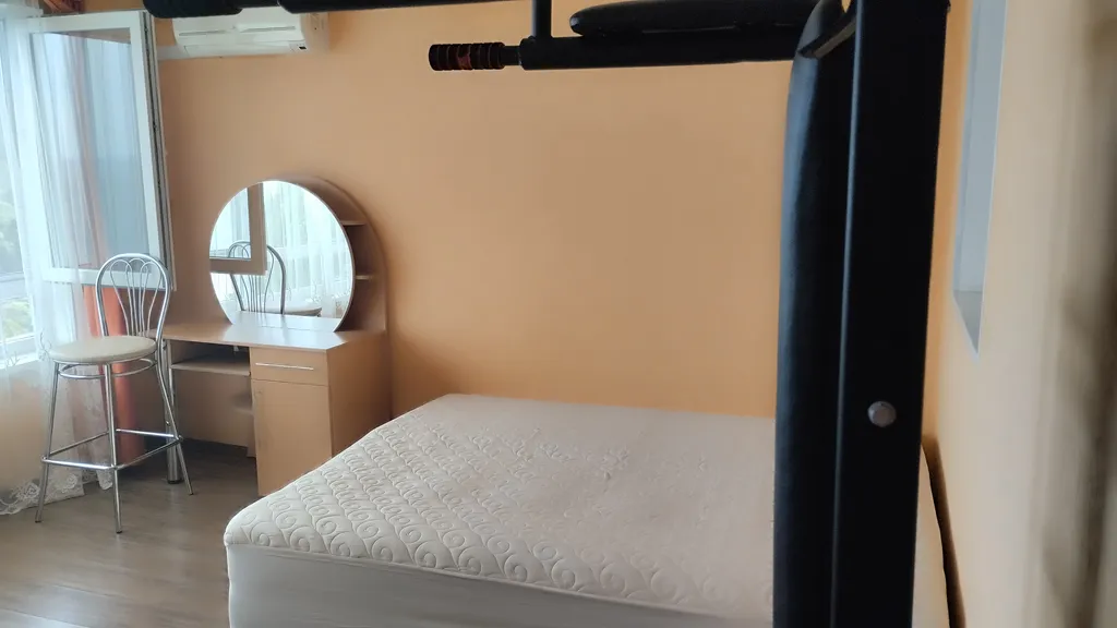 Квартира с красивым видом на море и гору АюДаг