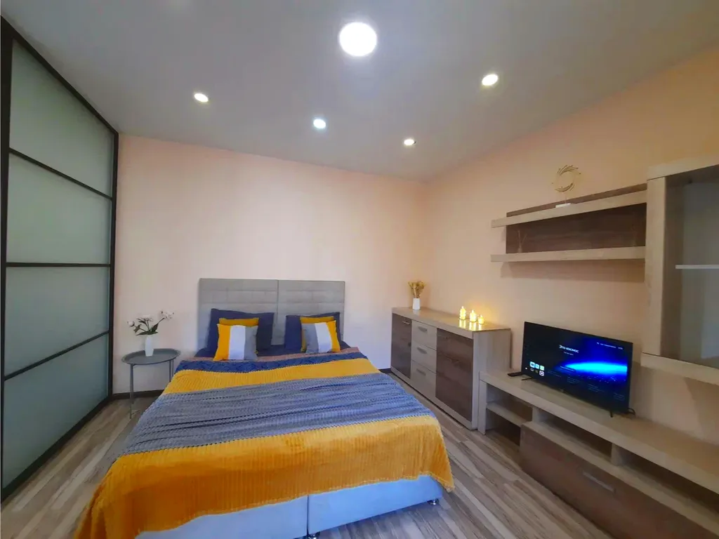 Современный уголок уюта: квартира-студия с полной комплектацией