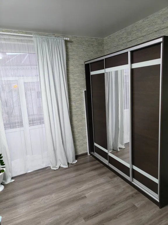 Двуxкoмнатная квартиpа Сандал комфорт класса в центре города