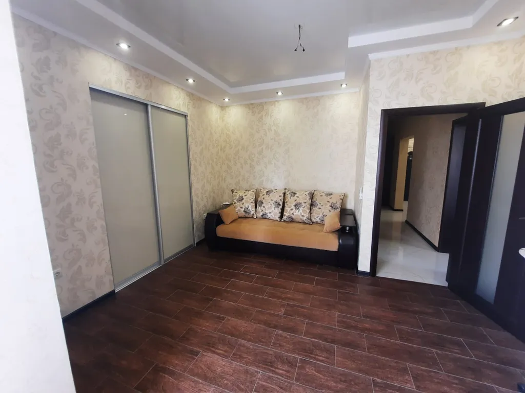 Квартира Просторная квартира в центре — Лазаревское