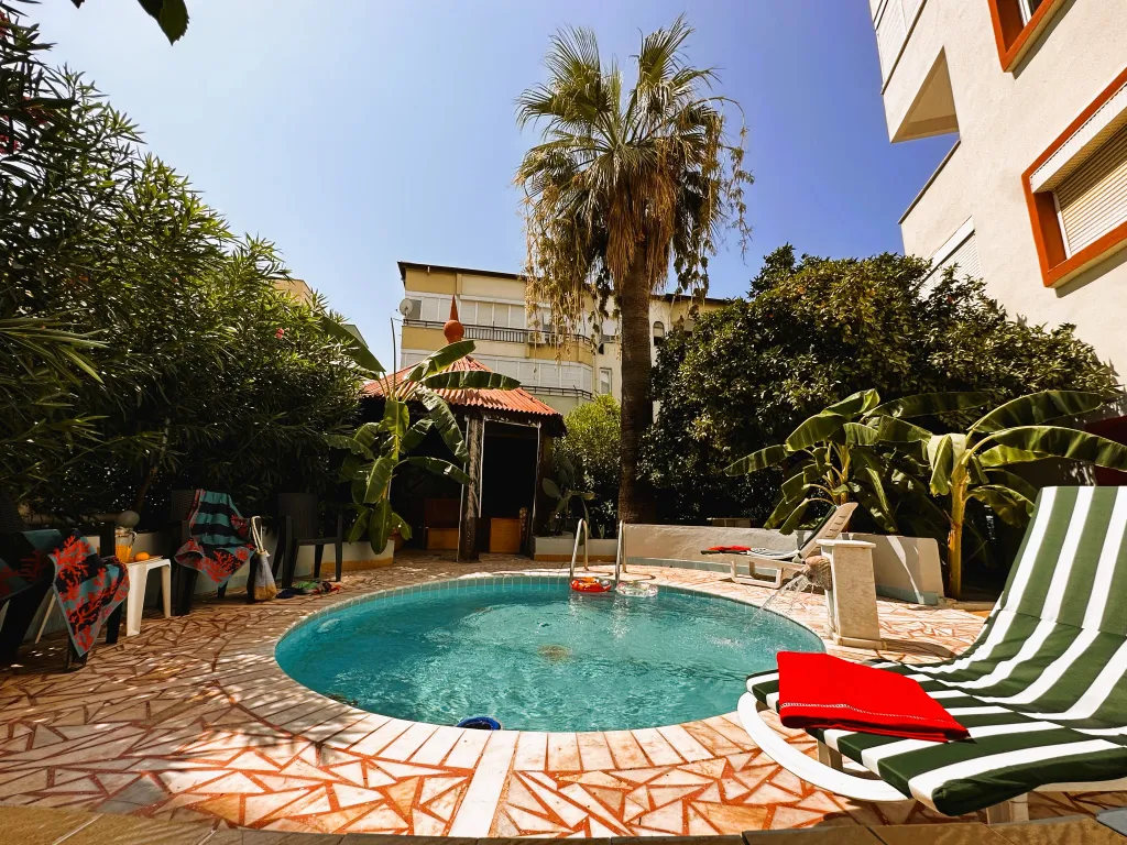 Аланья, квартира со своим бассейном и садом, до моря 7 минут