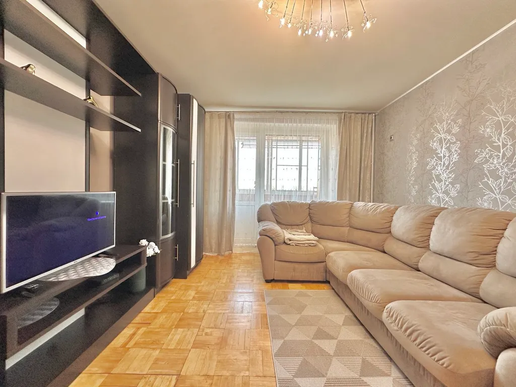 Просторная квартира у дворца спорта Юбилейный