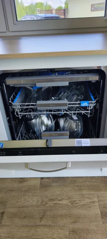 Дом с панорамными окнами в стиле Barn House