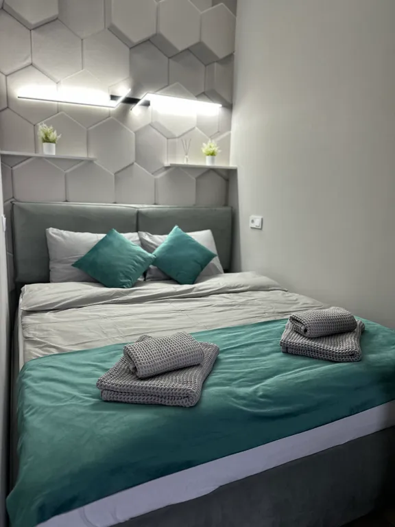 Комфортные апартаменты с видом на Дубовую рощу