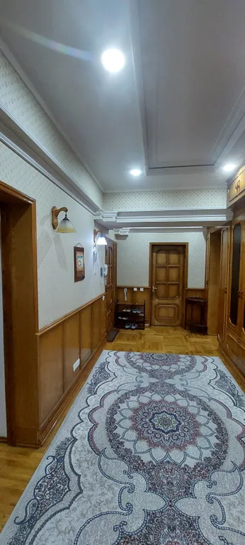 Большая и новая квартира в центре города