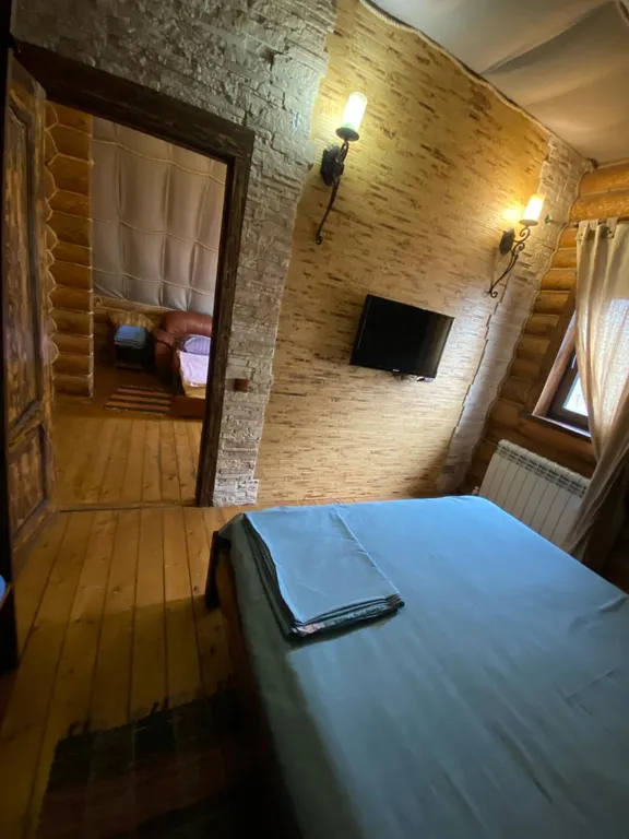 Уютный загородный коттедж недалеко от центра города