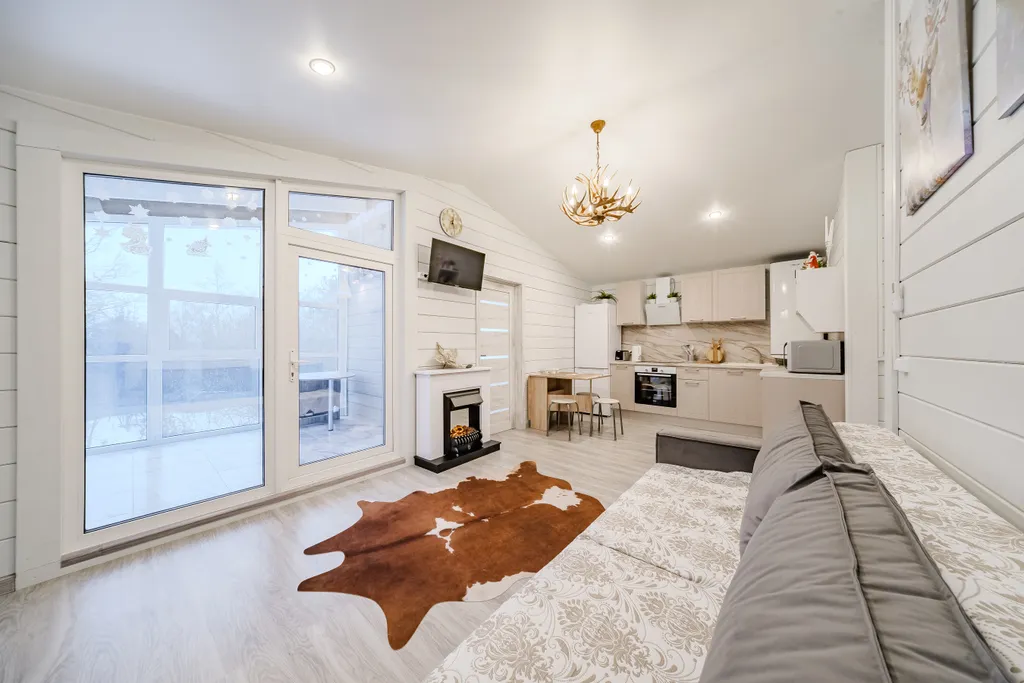 Коттедж Загородный дом с кедровой баней — Светлое