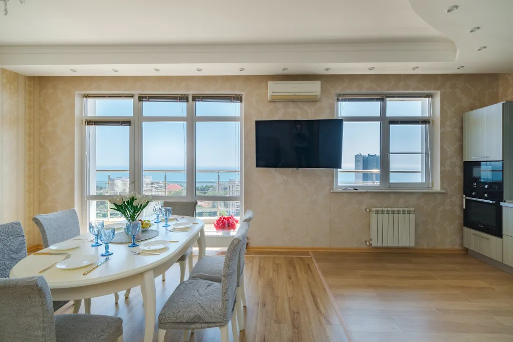 Видовая квартира с сауной и джакузи в центре