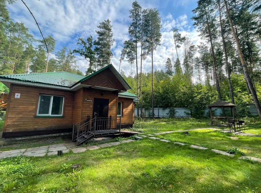 Коттедж 4-комнатный Дом — аренда посуточно в Нижнекамск