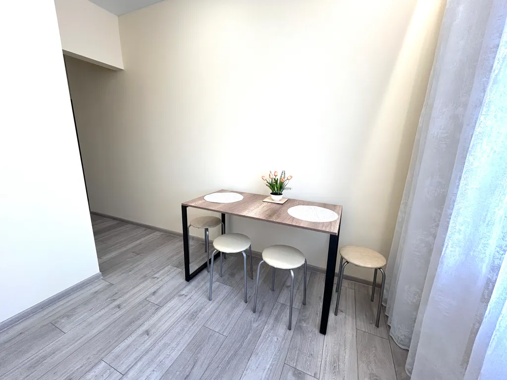 Уютная квартира на Солнечном бульваре с красивым видом из окна