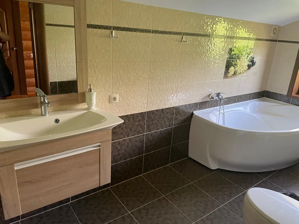 6-комнатный Дом