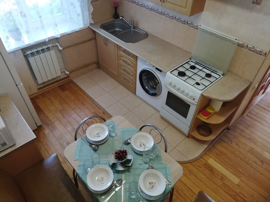 Просторная двухэтажная квартира на площади Возрождения