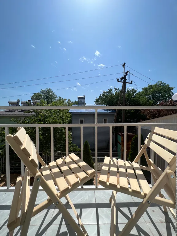 Зеленая студия на море