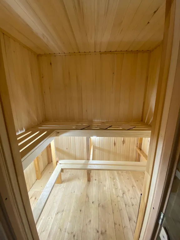 Дом с купелью на берегу Онежского озера