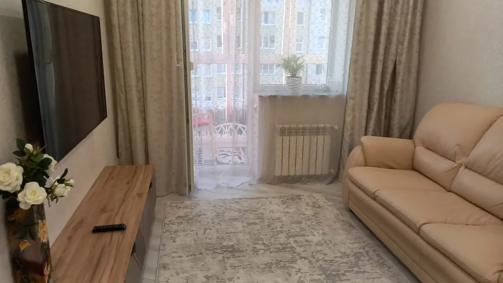 Квартира с магистральным фильтром, кухней-столовой и уютной спальней — аренда посуточно в Пионерский