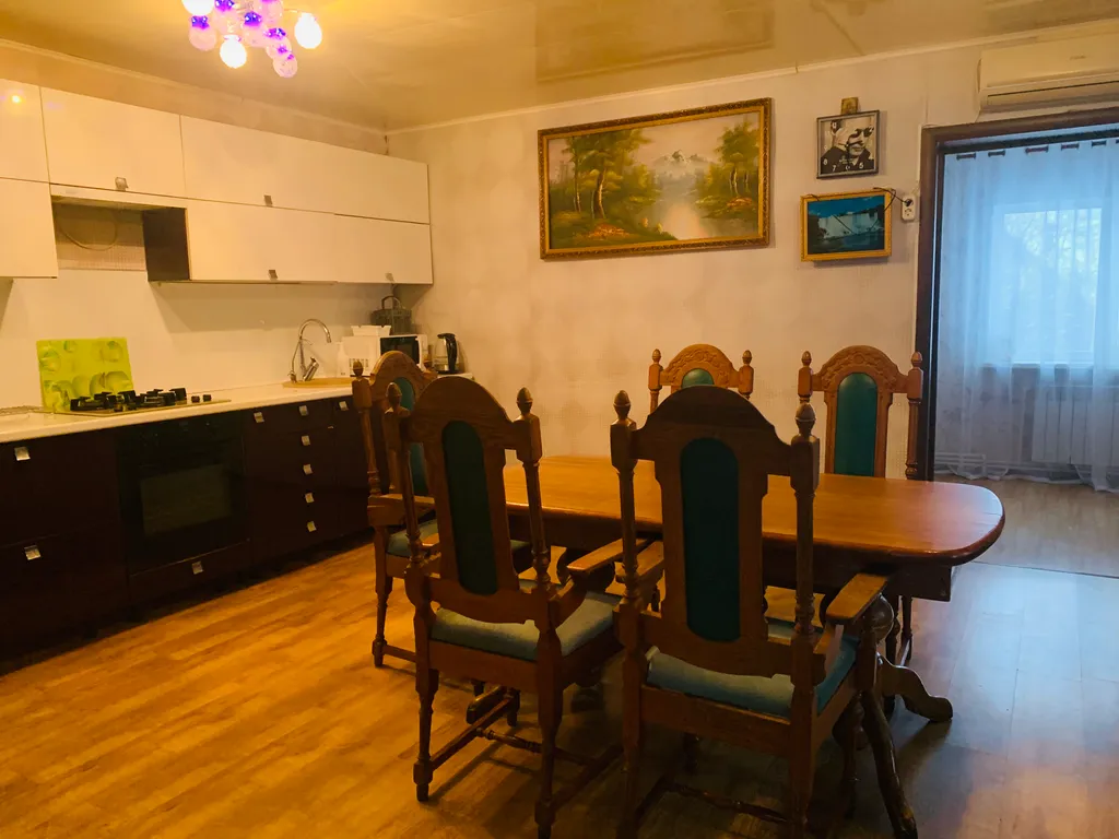 Дом с баней и с видом на Волгу