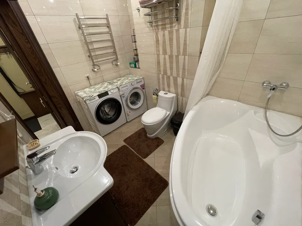 2-комнатный апартамент с видом на Аигбу