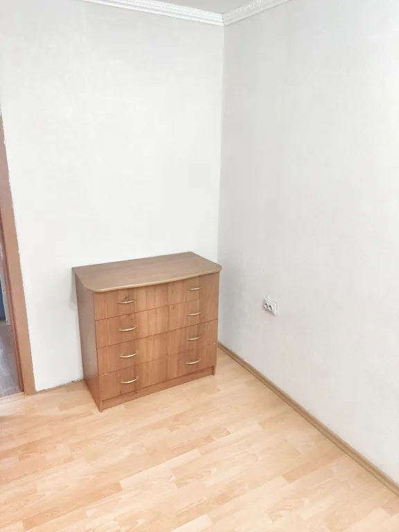 Квартира на кольце мира и обручева