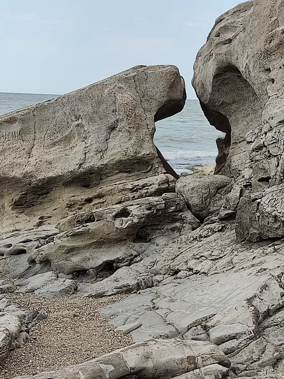 Домик у моря в центре