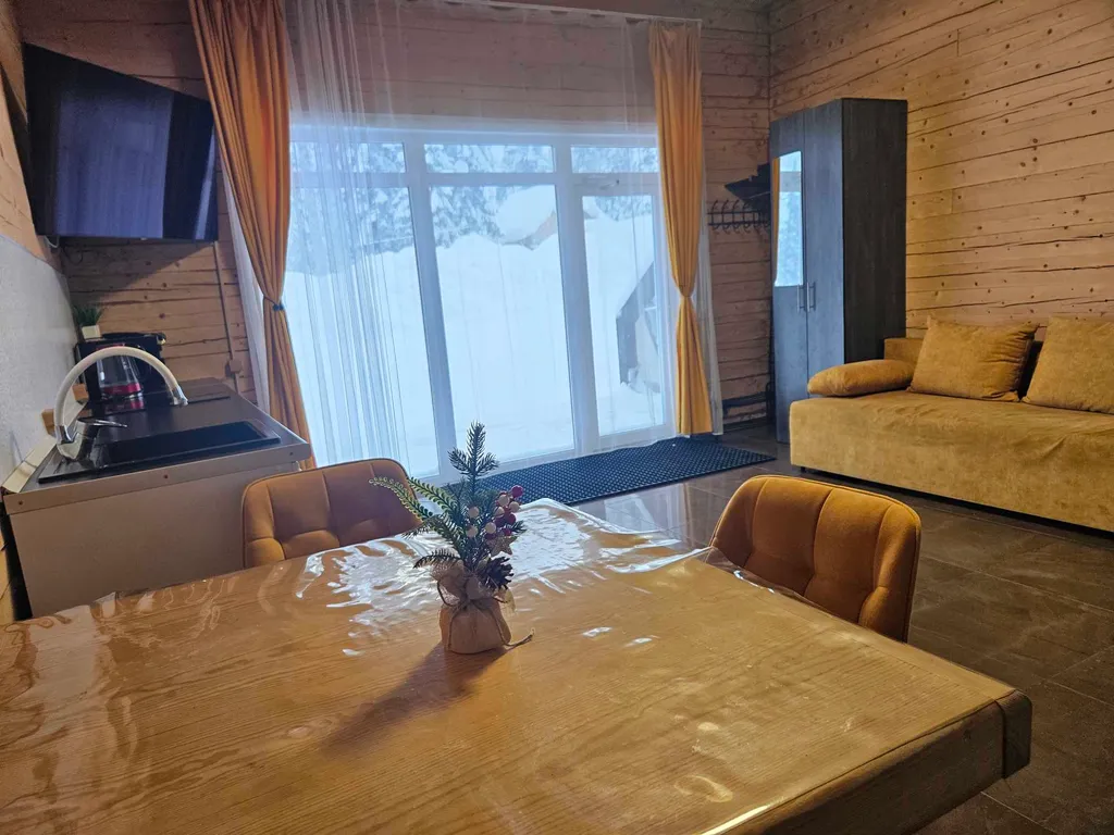 Коттедж Уютный дом в окружении пихтовых деревьев — Шерегеш