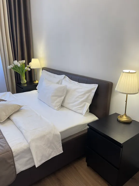 Просторная двухкомнатная квартира в самом центре города