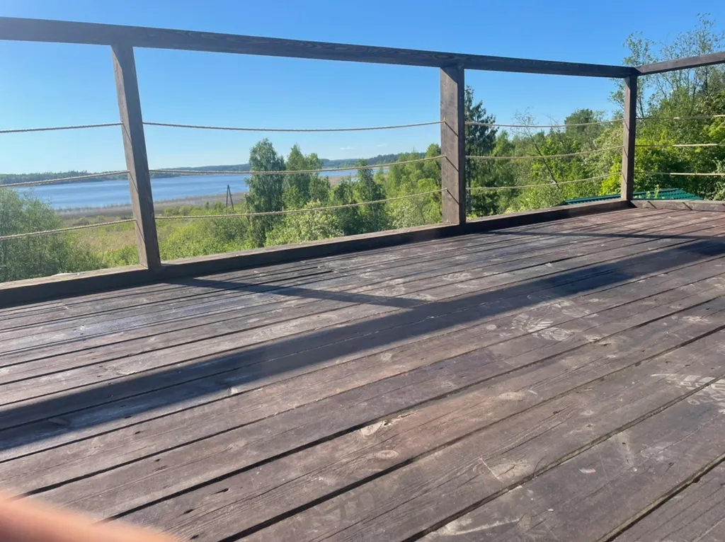 дом  на Выборгском шоссе у озера