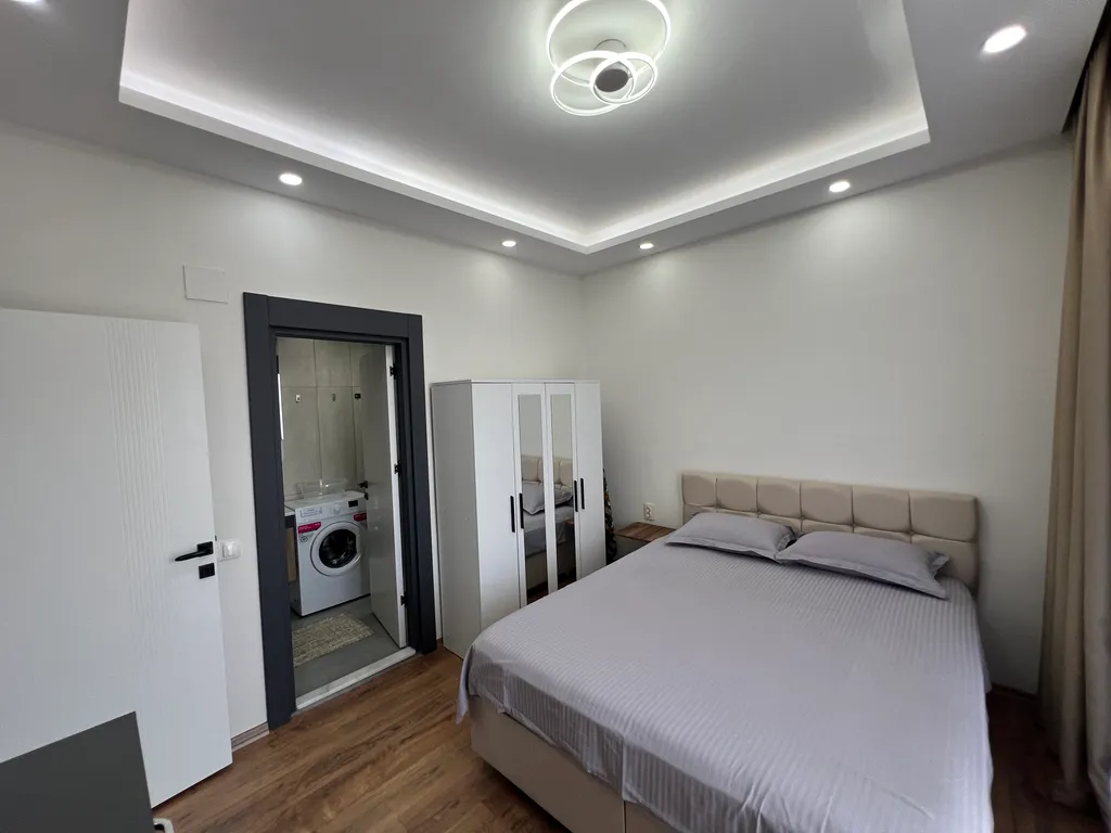 Стильная новая евротрёшка для отдыха на Средиземноморском побережье