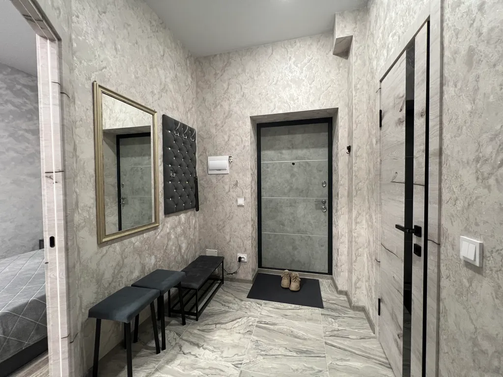 Уютная квартира с новым ремонтом с видом на взлётную полосу