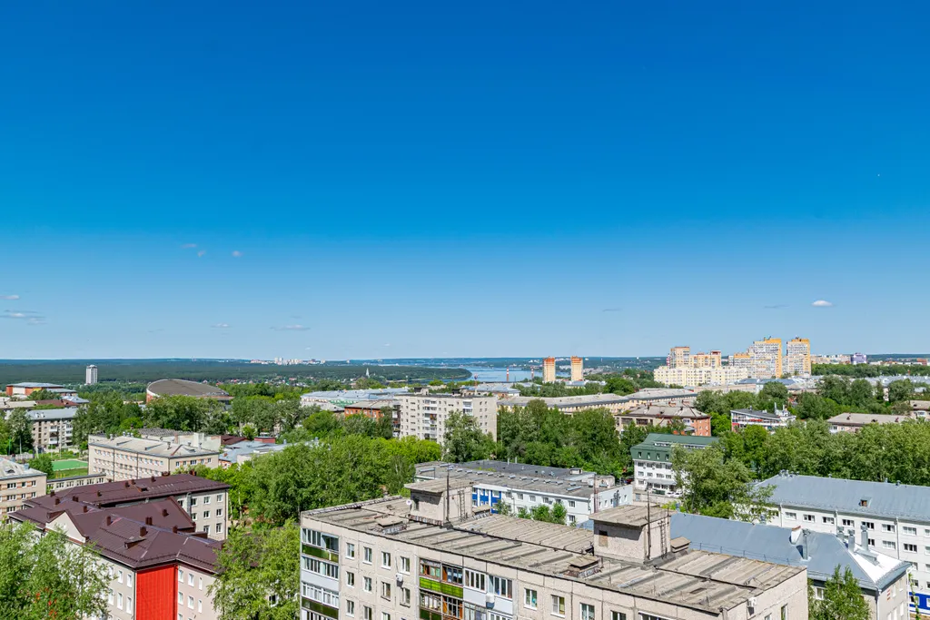 Шикарный вид 16 этажа на Каму | Цирк | УДС "Молот"