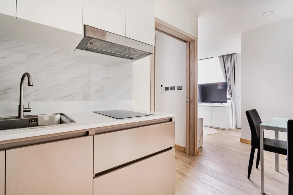 Новые апартаменты с видом на море у пляжа Карон