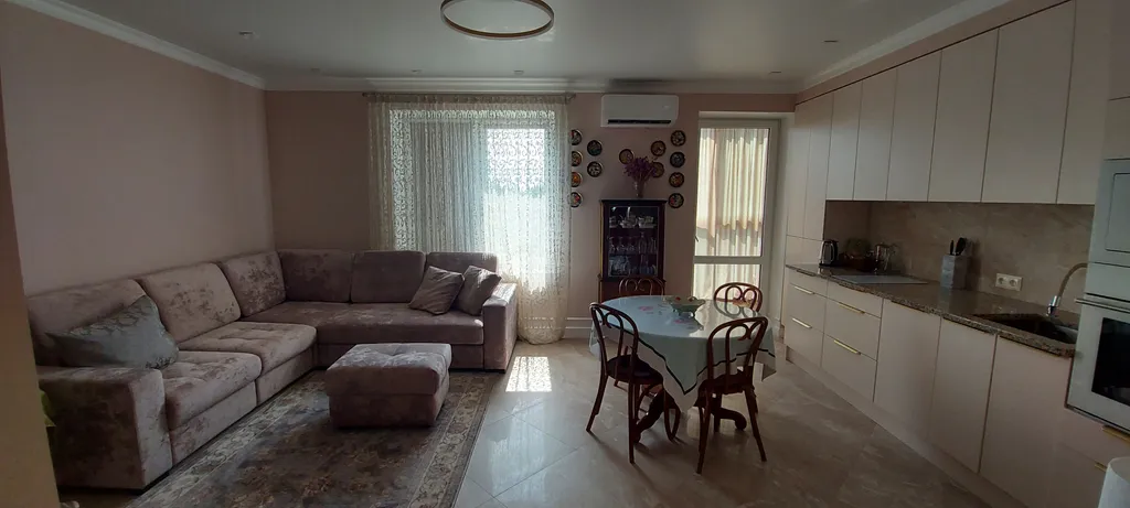 Лес и море рядом