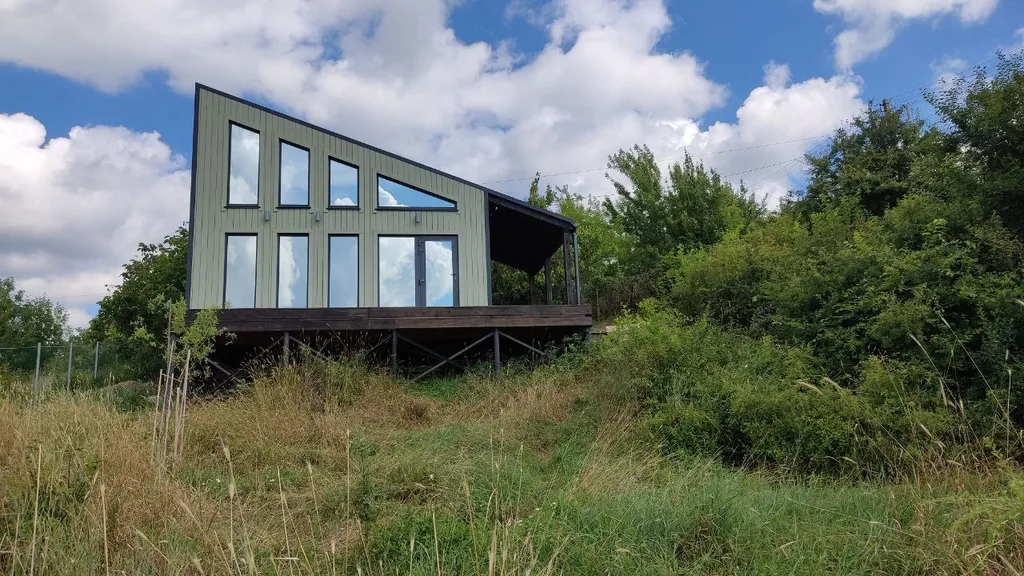 Уютная дача с фантастическими видами и купелью на дровах