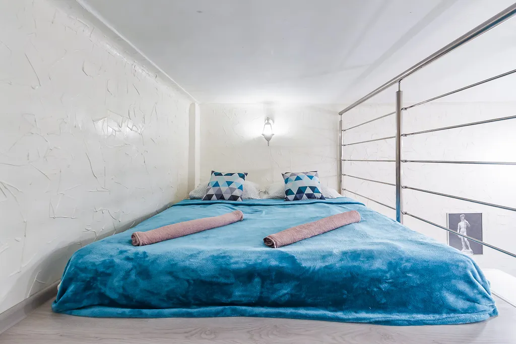 Квартира Квартира Уникальный двухуровневый лофт в центре — Санкт-Петербург