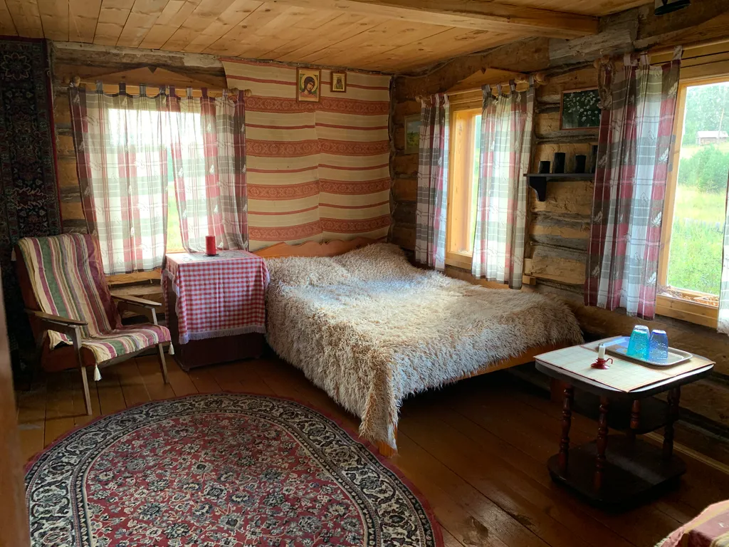 Деревенский домик с печкой и летней кухней