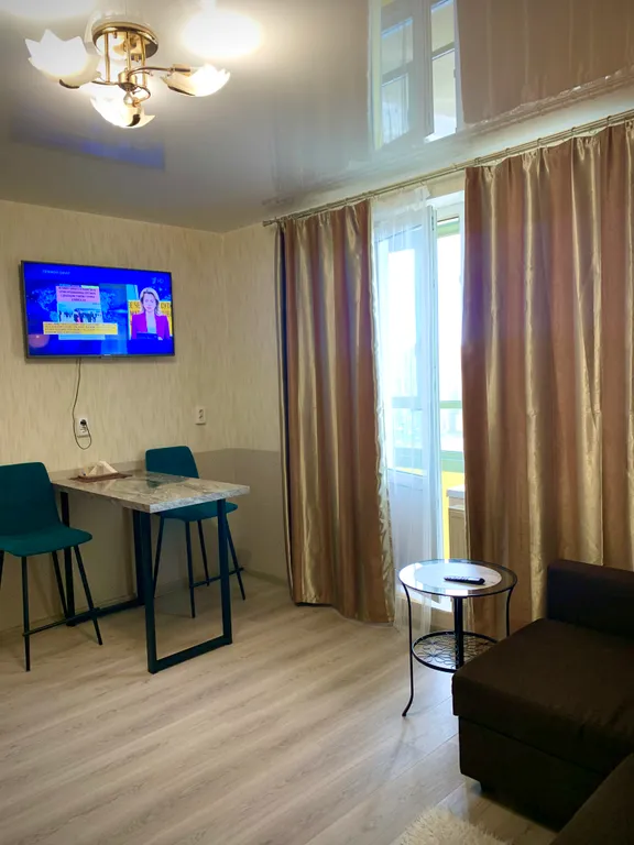 Студия в доме у метро