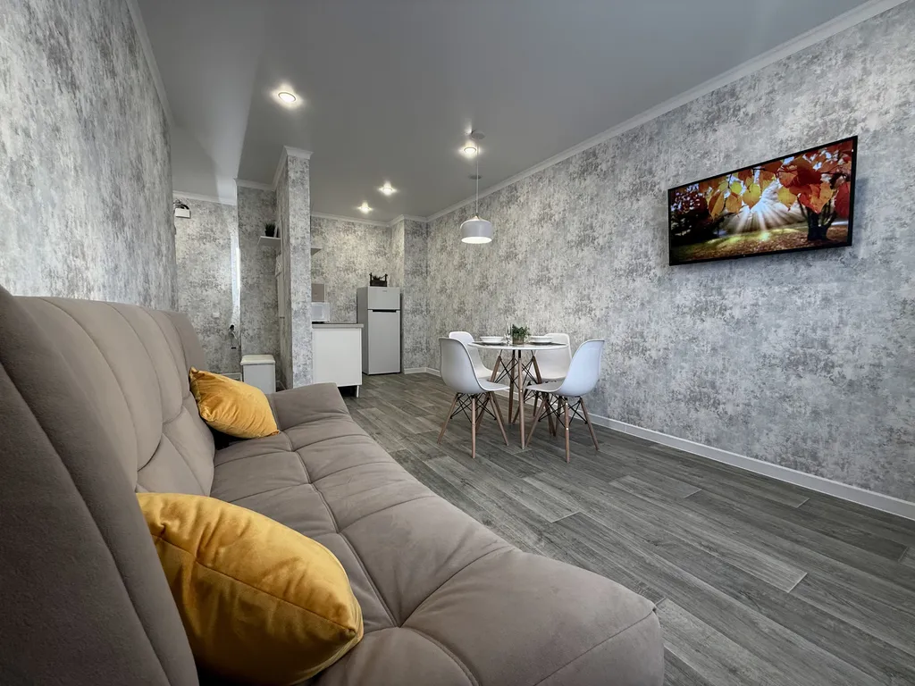 Евро-двушка рядом с Городом Еды