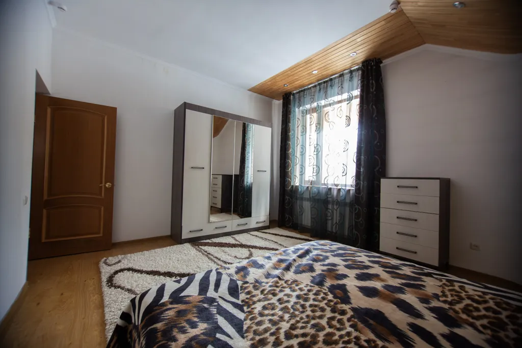 Уютный коттедж на берегу озера